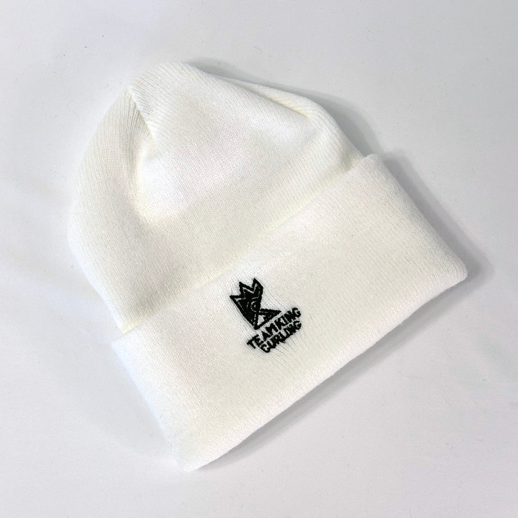 Stay warm on the ice with the Parky’s Picks Team Curling Toque